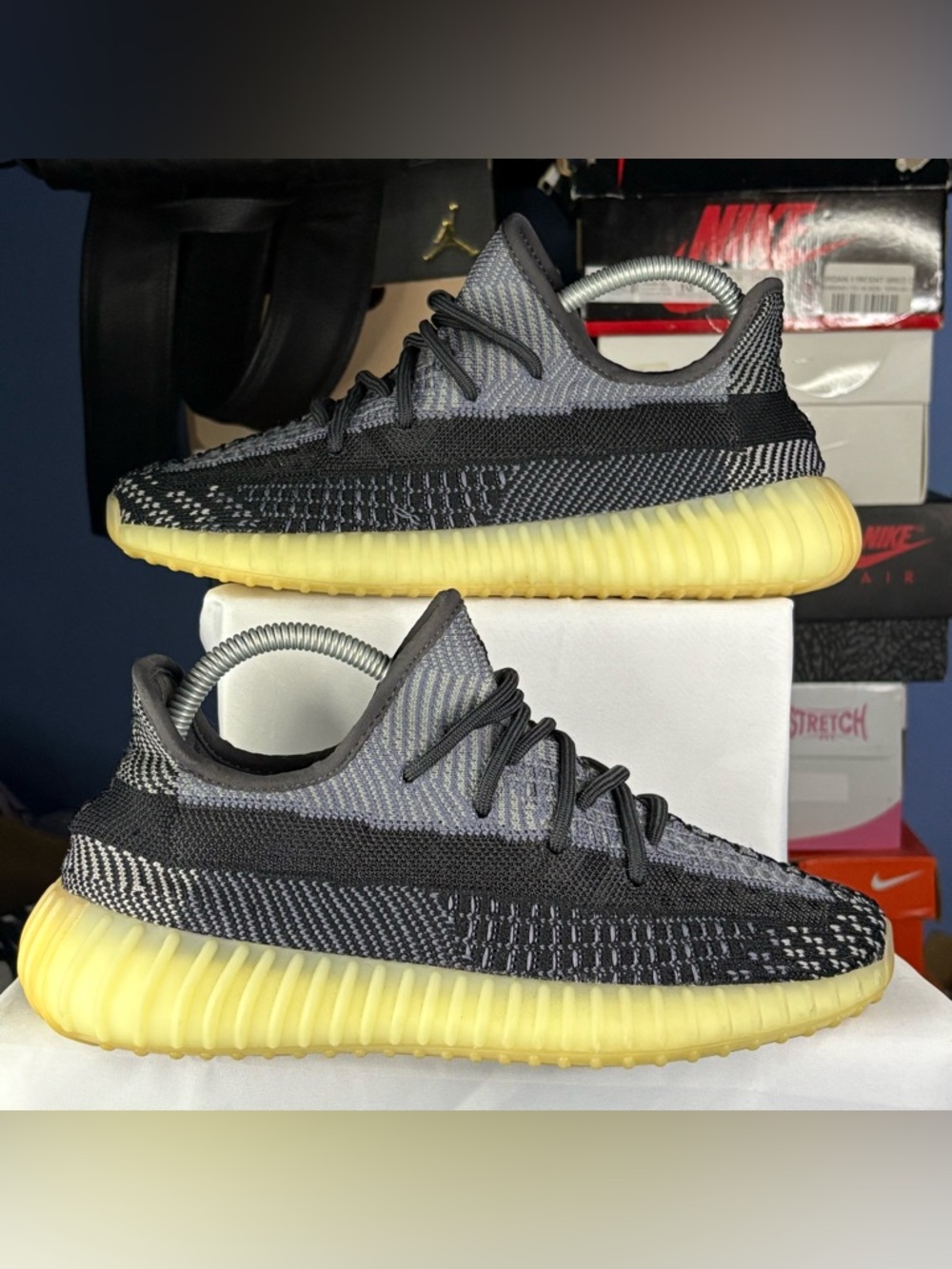 Size 7.5 - Yeezy Boost 350 V2 Low Carbon